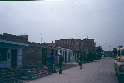 Andenes y viviendas  Distrito San Martin de Porres, Lima
CIPUR 1983




Palabras clave: BARRIO LIMA