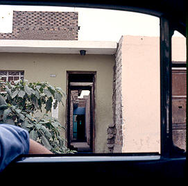 Puerta abierta de vivienda Distrito San Martin de Porres, Lima
1983




Palabras clave: BARRIO LIMA