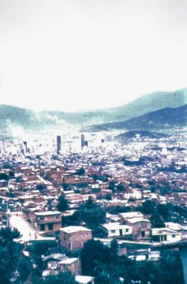 Ubicacion de los barrios Popular y Doce de Octubre en Medellin
Cehap
PEVAL, 1985
Palabras clave: BARRIO POPULAR