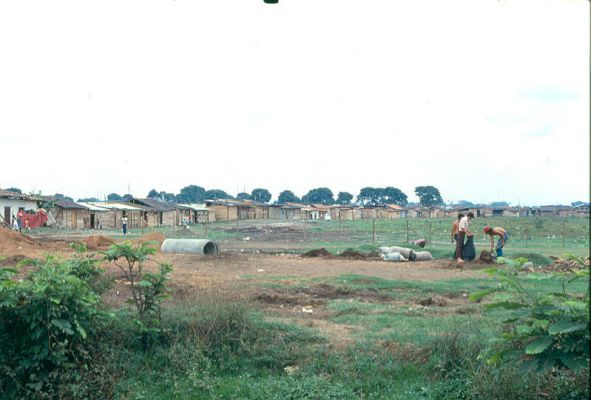 Zona de invasion, Barrios de Cali
CEHAP 1983




Palabras clave: BARRIOS CALI