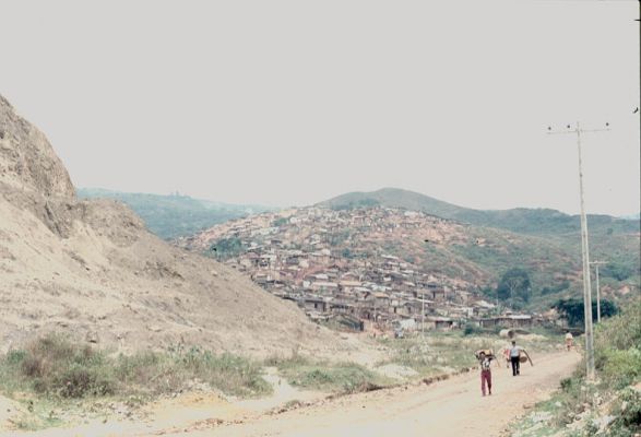 Panoramica, barrios de Cali
CEHAP 1983




Palabras clave: BARRIOS CALI