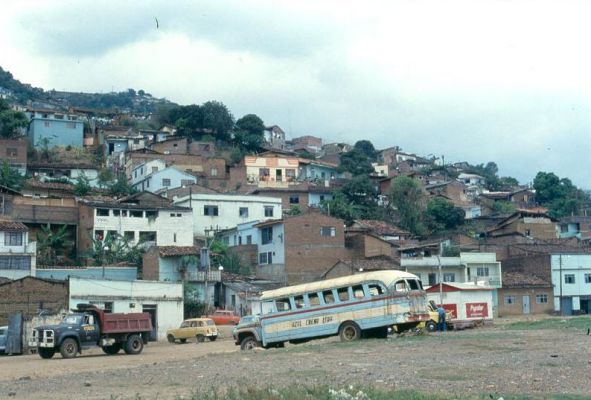 Panoramica, barrios de Cali
CEHAP 1983




Palabras clave: BARRIOS CALI