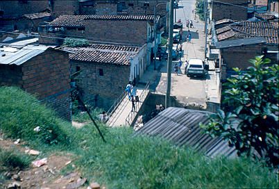 Panoramica de Viviendas Los Caunces Medellin
Cehap 1982




Palabras clave: BARRIO LOS CAUNCES MEDELLIN