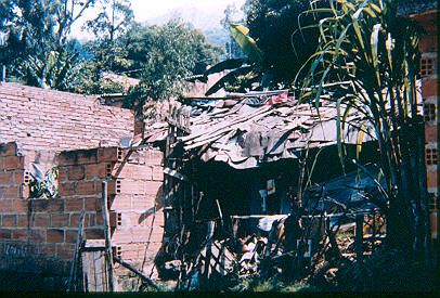 Viviendas en construcción Los Caunces Medellín
CEHAP 1982




Palabras clave: BARRIO LOS CAUNCES MEDELLIN