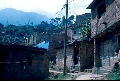 Senderos de viviendas Los Caunces
Cehap 1982




Palabras clave: BARRIO LOS CAUNCES MEDELLIN