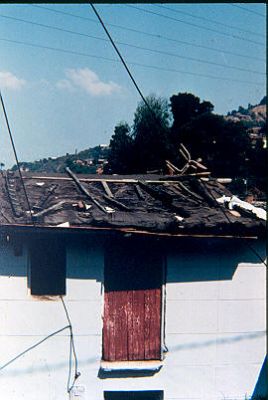 Fachada de vivienda subnormal Los Caunces Medellin
Cehap 1982


Palabras clave: BARRIO LOS CAUNCES MEDELLIN