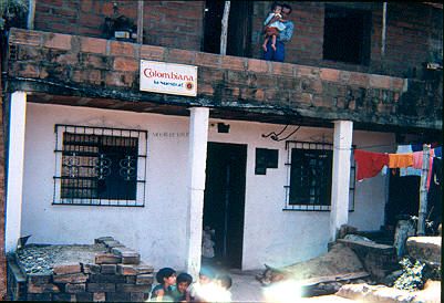 Vivienda de dos plantas tienda del barrio Los Caunces
Cehap 1982




Palabras clave: LOS CAUNCES MEDELLIN VIVIENDA Y ECONOMIA