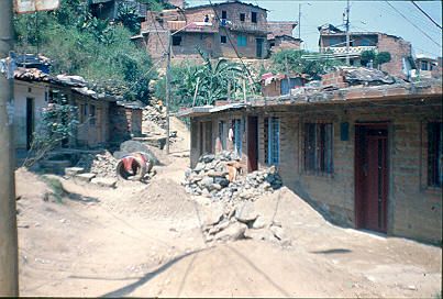 Material de construccion en la calle Los Caunces
Cehap 1982




Palabras clave: BARRIO LOS CAUNCES MEDELLIN AUTOCONSTRUCCION