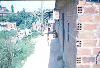 Viviendas en obra negra Los Caunces
Cehap 1982




Palabras clave: BARRIO LOS CAUNCES MEDELLIN