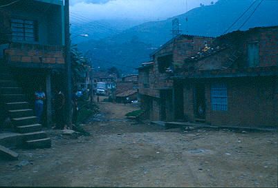Vias de acceso sin pavimentar al barrio Los Caunces
Cehap 1982




Palabras clave: BARRIO LOS CAUNCES CALLES MEDELLIN