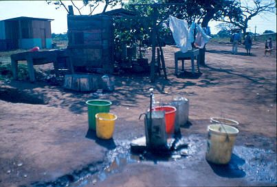 Zona de abastecimiento de agua Barrio Managua Nicaragua
1982




Palabras clave: BARRIO MANAGUA NICARAGUA