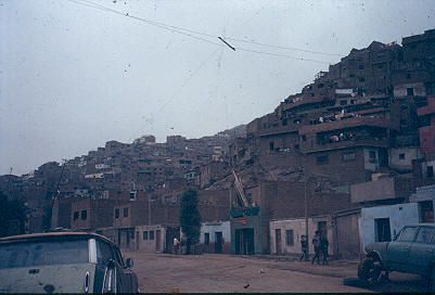 Viviendas en pendiente Barrio El agustino Lima
1983




Palabras clave: BARRIO EL AGUSTINO LIMA