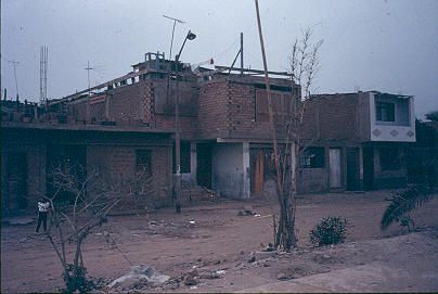 Vivienda en construccion barrio San Martin Lima
1983




Palabras clave: BARRIO SAN MARTIN LIMA