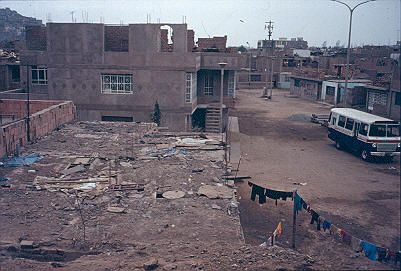 Viviendas demolidas el Distrito San Martin de Porres, Lima
CIPUR, 1983




Palabras clave: BARRIOS DEMOLICIONES LIMA
