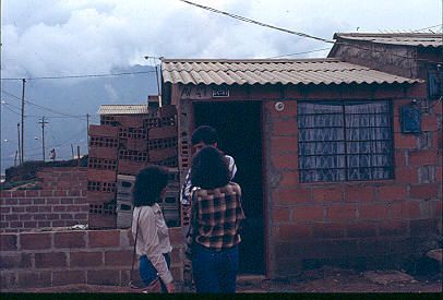 vivienda en construccion en la Comuna Nororiental de Medellin
Cehap 1982




Palabras clave: BARRIO COMUNA NORORIENTAL