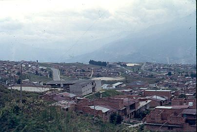 Barrio en la Comuna Nororiental
Cehap 1982
Palabras clave: BARRIO COMUNA NORORIENTAL