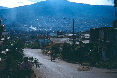Calle Barrio Comuna Nororiental
Cehap 1982




Palabras clave: BARRIO COMUNA NORORIENTAL CALLES