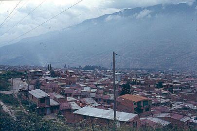Panoramica Barrio Comuna Nororiental
Cehap 1982




Palabras clave: BARRIO COMUNA NORORIENTAL
