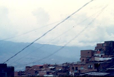 Viviendas informales en Barrio de la Comuna Nororiental de Medellin
Cehap 1982




Palabras clave: BARRIO COMUNA NORORIENTAL