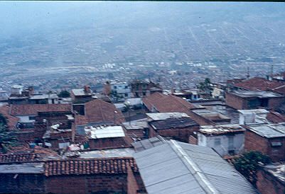 Barrio Comuna Nororiental
Cehap 1982




Palabras clave: BARRIO COMUNA NORORIENTAL