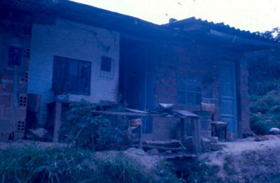 Vivienda subnormal, barrio Aures
CEHAP 1983


Palabras clave: AURES MEDELLIN
