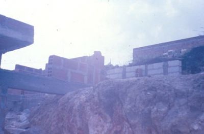 Vivienda zona alta, barrio Aures
CEHAP 1983

Palabras clave: AURES MEDELLIN