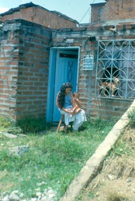 Mujer con bebe afuera de la vivienda Barrio el Diamante
CEHAP 1983




Palabras clave: BARRIO EL DIAMANTE