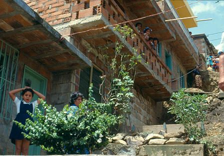 Fachada de viviendas en el barrio El Diamante, Medellin
CEHAP 1983




Palabras clave: BARRIO EL DIAMANTE