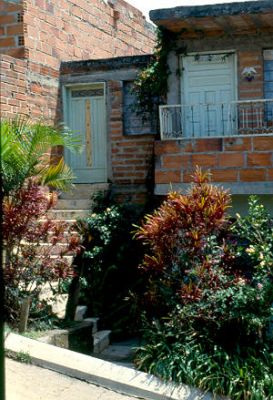 Fachada de viviendas del barrio El Diamante
CEHAP 1983




Palabras clave: BARRIO EL DIAMANTE