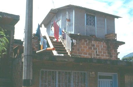 Vivienda prefabricada y en material, barrio El Diamante
CEHAP 1983




Palabras clave: BARRIO EL DIAMANTE