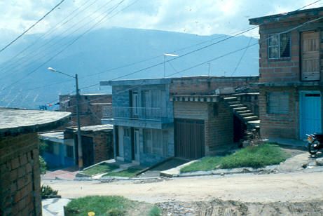 Viviendas del barrio el Diamante
CEHAP 1983




Palabras clave: BARRIO EL DIAMANTE VIVIENDA POPULAR