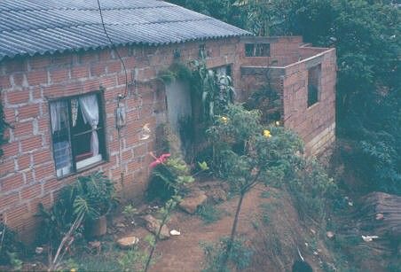 Vivienda en construcción en barrio la Libertad
CEHAP 1983




Palabras clave: BARRIO LA LIBERTAD ZONAS DE RIESGO