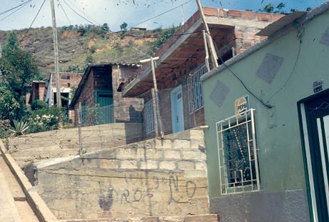 Viviendas en pendiente Barrio la Libertad
Cehap 1983




Palabras clave: BARRIO LA LIBERTAD