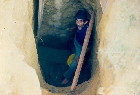 Excavacion manual de un apique, urbanizacion El Recreo
CEHAP
1986
Palabras clave: EVALUACION DE VIVIENDAS