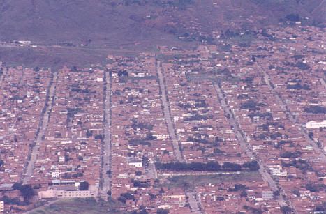 Panoramica de Comuna Nororiental en Medellin
Cehap 1992
Palabras clave: Panoramica de Comuna Nororiental en Medellin