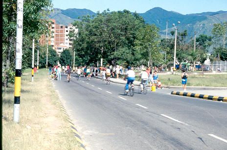 Ciclovia Medellin
CEHAP 1992




Palabras clave: ESPACIO PUBLICO MEDELLIN