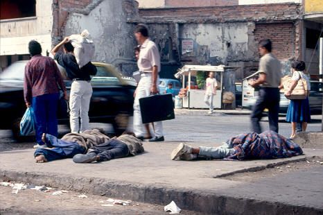 Indigentes dormidos Centro de Medellin
Cehap 1992




Palabras clave: ESPACIO PUBLICO CENTRO MEDELLIN HABITANTES DE CALLE