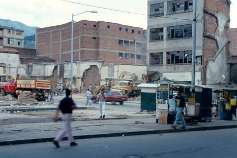 Plaza de cisneros Centro de Medellin
Cehap 1992




Palabras clave: CENTRO DE MEDELLIN ESPACIO PUBLICO