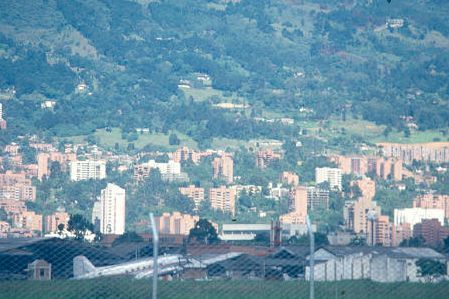 Aeropuerto Medellín
Cehap 1992




Palabras clave: ESPACIO PUBLICO MEDELLIN