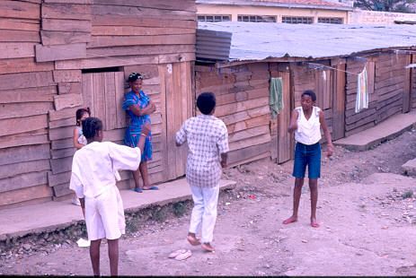 Albergue Castilla Medellin
Cehap 1992

Palabras clave: ALBERGUES DESASTRES