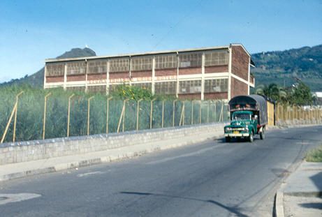 Escuela Eduardo Uribe Medellin
Cehap 1992




Palabras clave: CENTROS EDUCATIVOS MEDELLIN