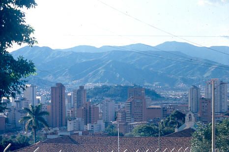 Panoramica sector sur Medellin
Cehap 1992
Palabras clave: PANORAMICA MEDELLIN