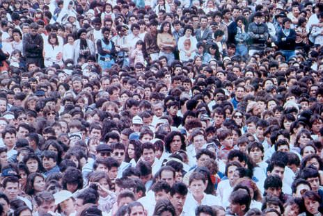 Personas en masas Medellin
Cehap 1992
Palabras clave: ESPACIO PUBLICO MEDELLIN