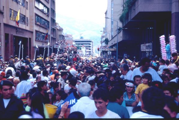 Desfile de Silleteros en Centro de Medellin 
Cehap 1992




Palabras clave: MEDELLIN CULTURA POPULAR