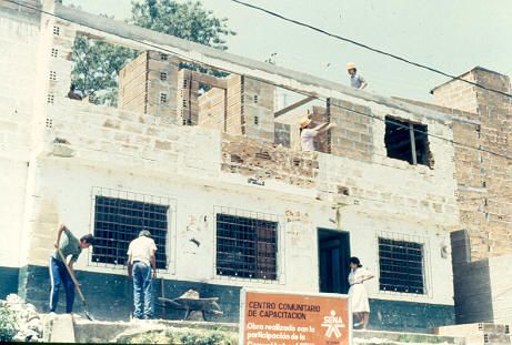 Construccion del Centro Comunitario de Capacitacion del SENA
Cehap 1992
Palabras clave: CONSTRUCCION MEDELLIN