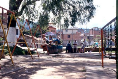 Parque recreativo sector Belen Rincon
Cehap 2001
Palabras clave: BELEN PARQUES