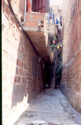 Vivienda en callejones Belen Rincon
CEHAP 2001
Palabras clave: BELEN RINCON VIVIENDA