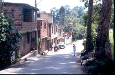 Calles y viviendas Belen Rincon
CEHAP 2001
Palabras clave: BELEN RINCON VIVIENDA