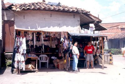 Puestos de ventas callejeras Belen Rincon
Cehap 2001
Palabras clave: BELEN RINCON ECONOMIA INFORMAL VIVIENDA Y ECONOMIA
