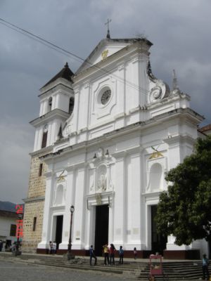 Fachada de la Iglesia La Catedral  Santa fe Antioquia
Palabras clave: IGLESIAS SANTAFE DE ANTIOQUIA